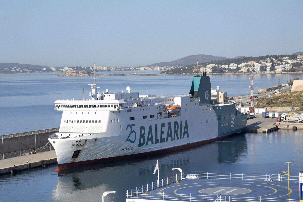 The Baleària ferry Hypatia de Alejandría in the port of Palma de Mallorca